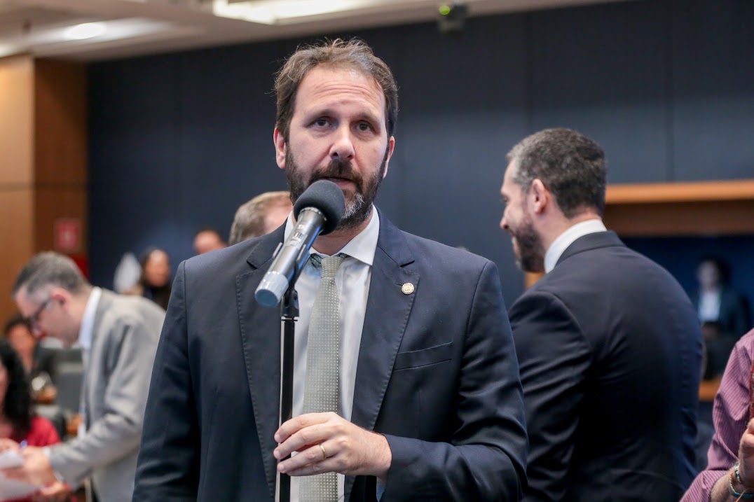 Deputados articulam CPI para apurar investimentos do Rio no Banco Master