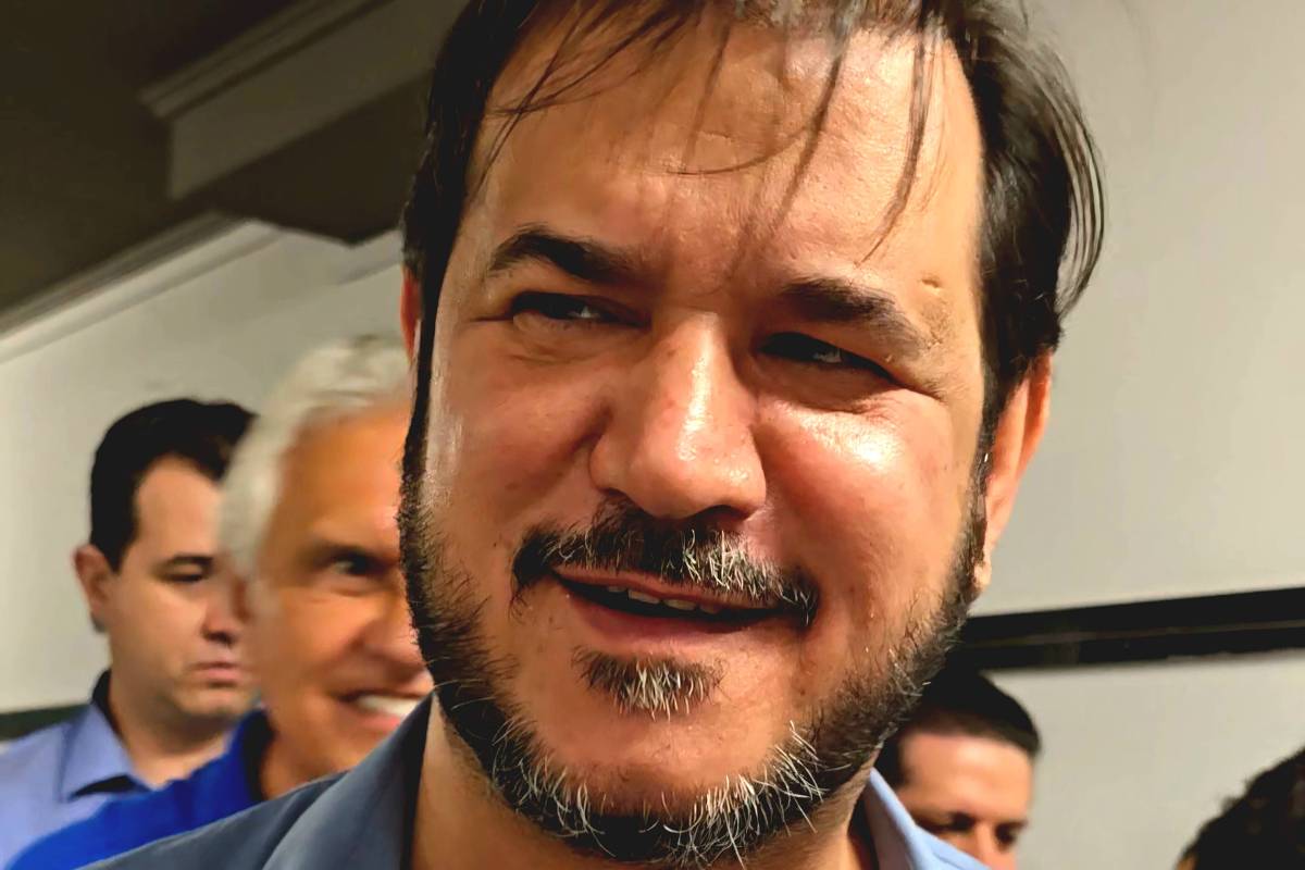Evento de R$ 5 milhões em Nova York: Antonio Rueda diz que apenas passou em frente ao local