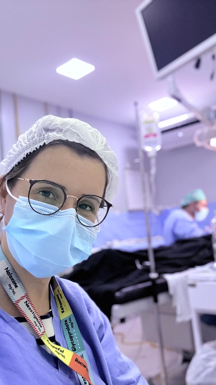 Médica espancada por parar festa da covid comenta condenação: ‘Já me reergui’