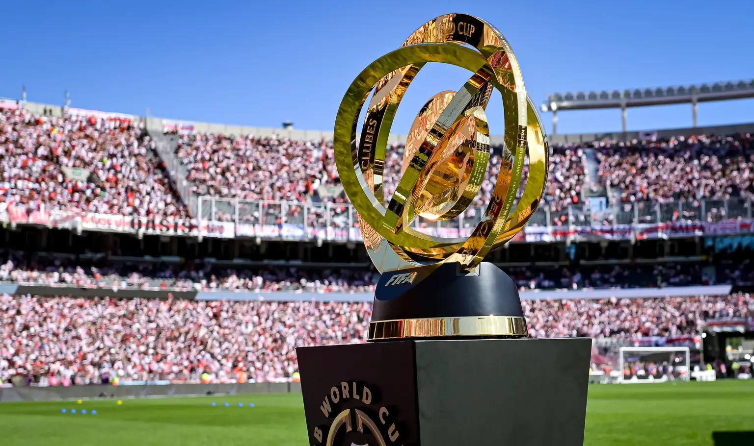 Paes formaliza apoio à CBF para trazer Mundial de Clubes de 2029 ao Brasil