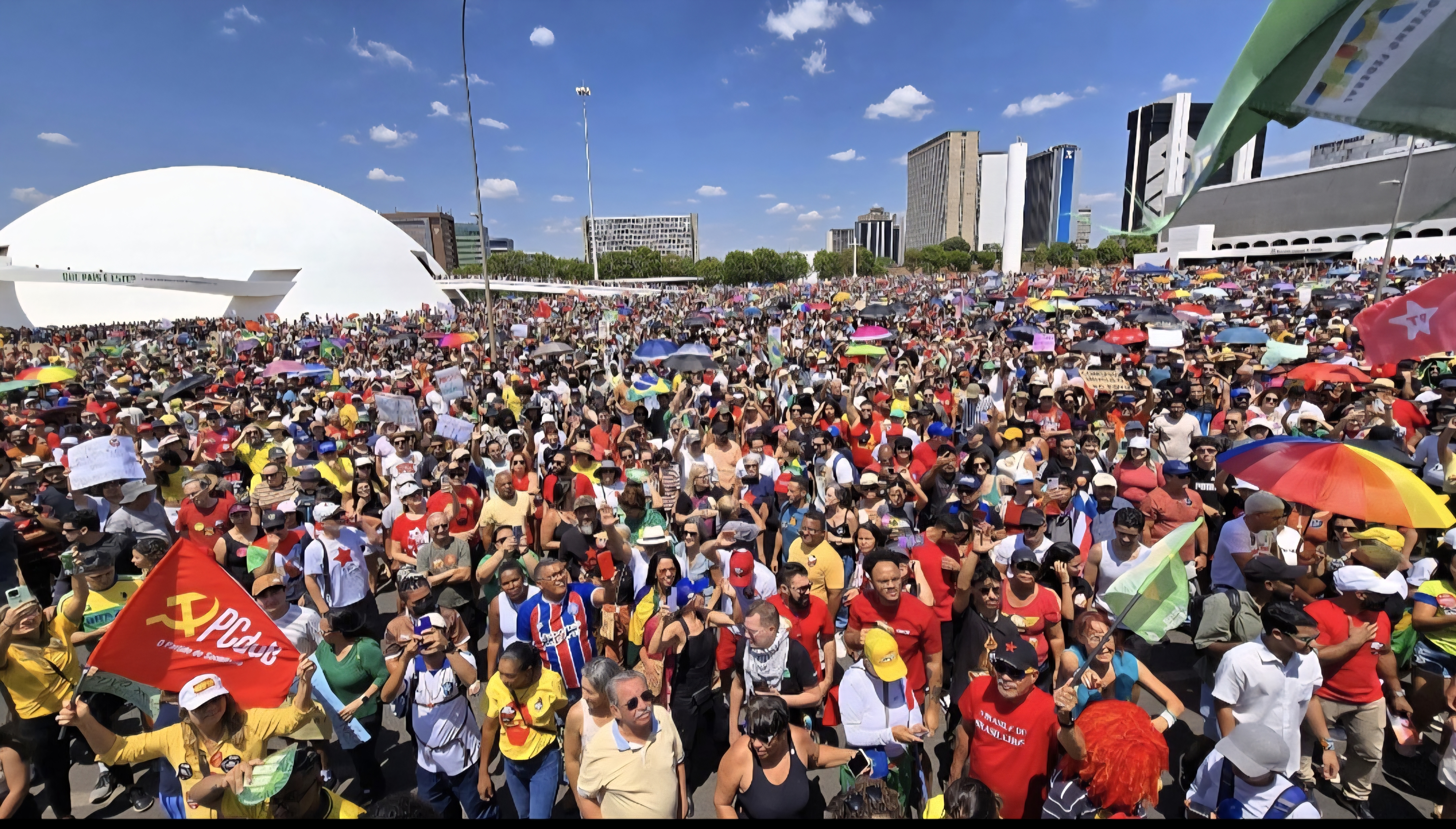 Manifestações contra ‘PEC da Blindagem’ e anistia do 8 de Janeiro já mobilizam capitais pelo país