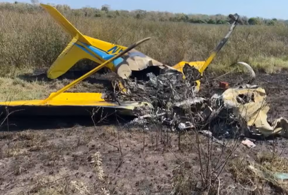 Polícia investiga se avião que caiu em fazenda no Pantanal e matou 4 pessoas fazia táxi-aéreo clandestino