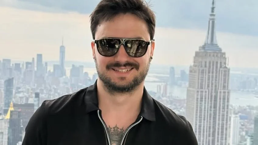 Felipe Neto rebate críticas por viagem aos EUA, volta a atacar Trump e deixa o X