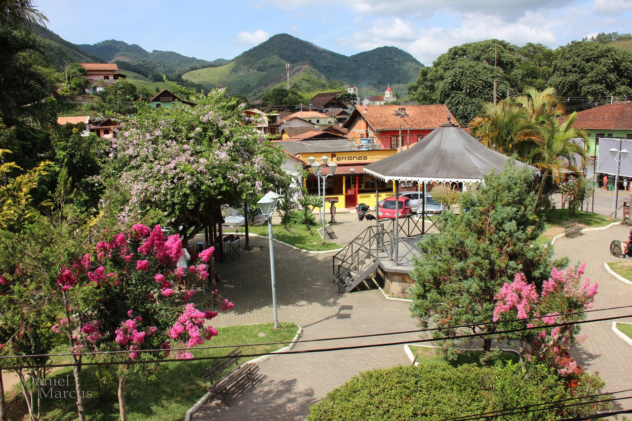 Descubra o distrito do RJ onde música, natureza e calma se fundem — e encantam