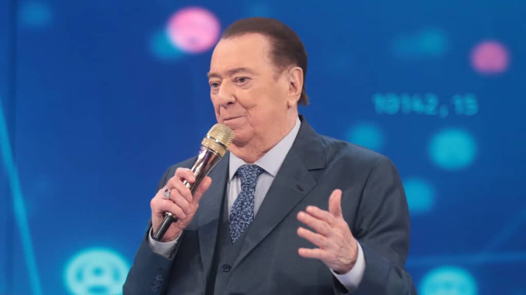 Apresentador Raul Gil é internado em hospital de São Paulo