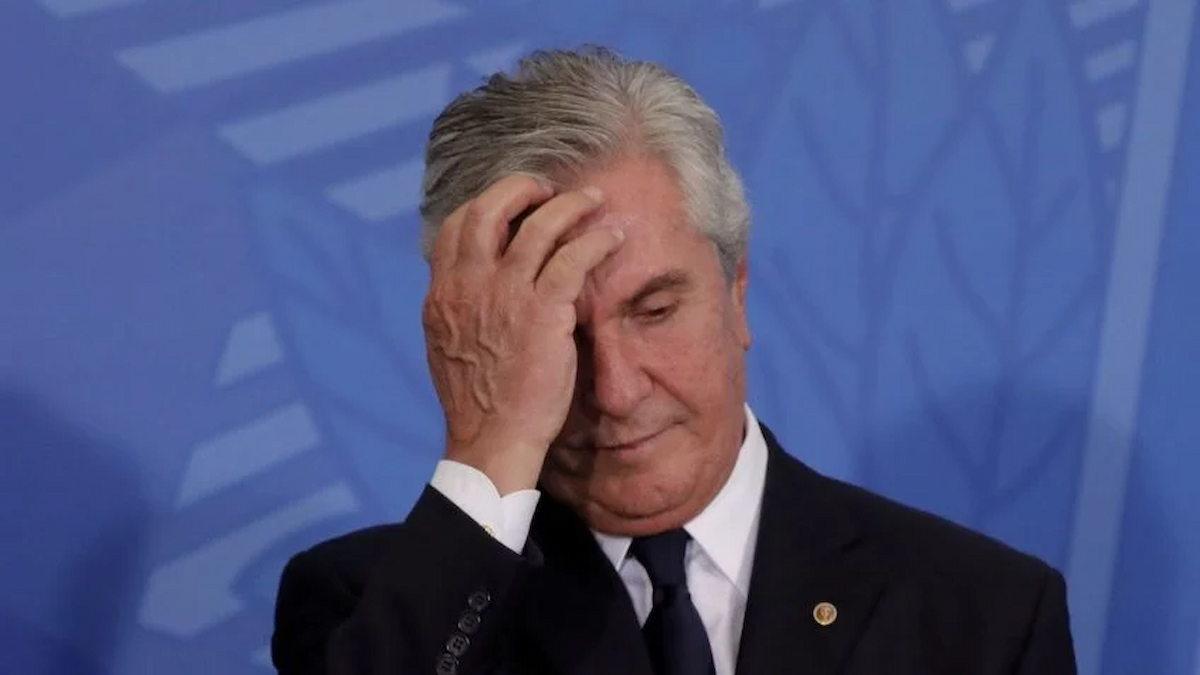 Moraes pede vista e suspende ação da TV de Collor contra Globo