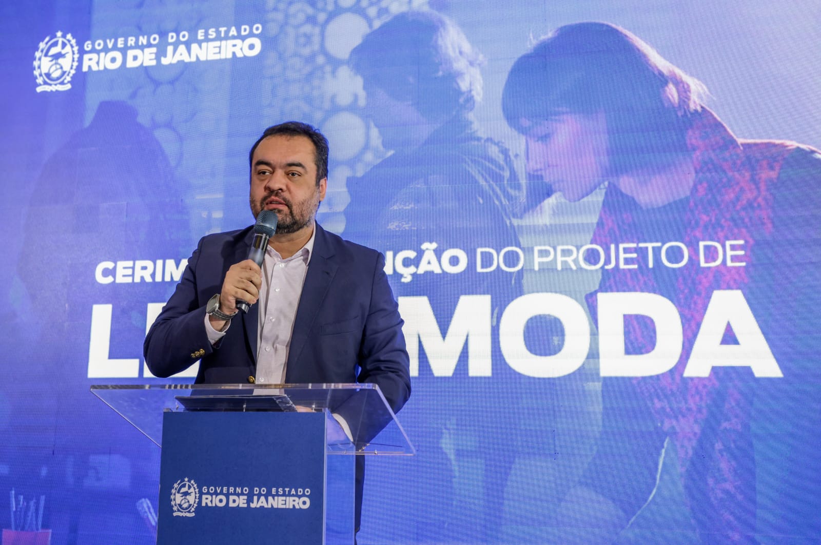 Cláudio Castro sanciona Lei da Moda no Rio e reduz ICMS para setor têxtil