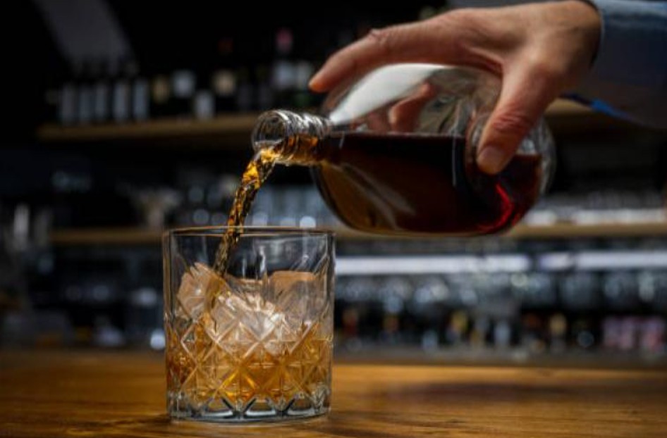 Secretaria de Saúde do Rio emite alerta para 92 municípios sobre risco de intoxicação por metanol