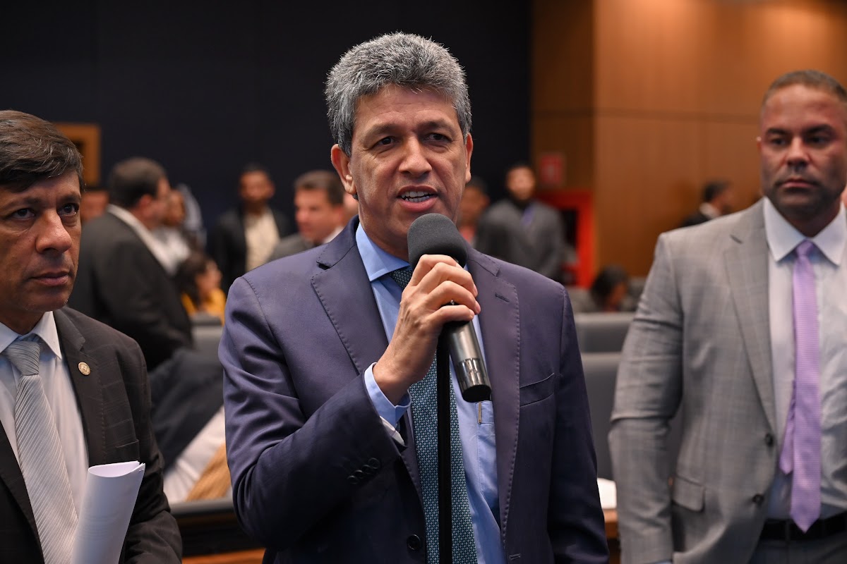 Caçambas de entulho terão nova regra de sinalização para aumentar segurança viária