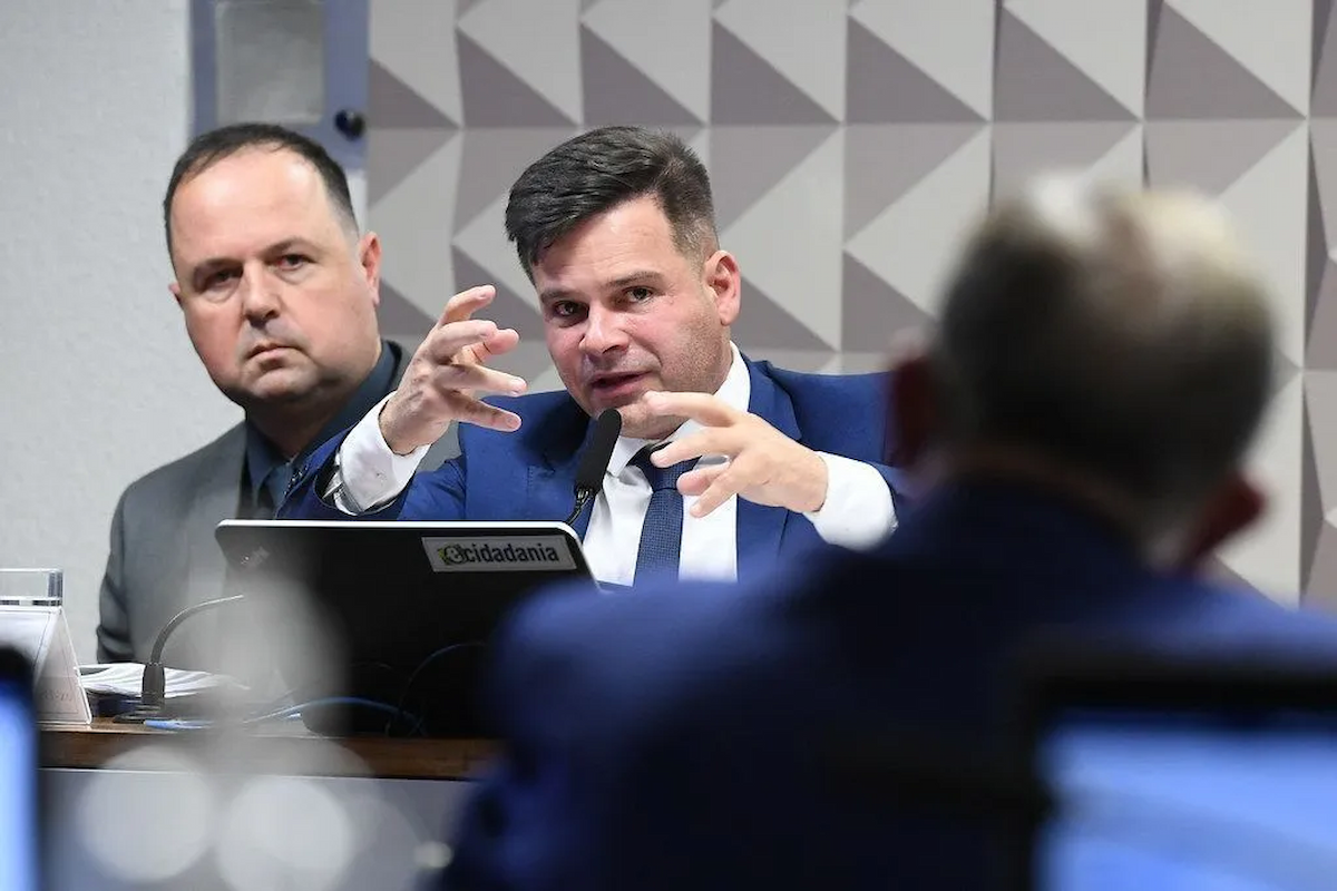 Prisão de ex-diretor da PRF repercute no Congresso e governistas reforçam defesa do ‘sem anistia’