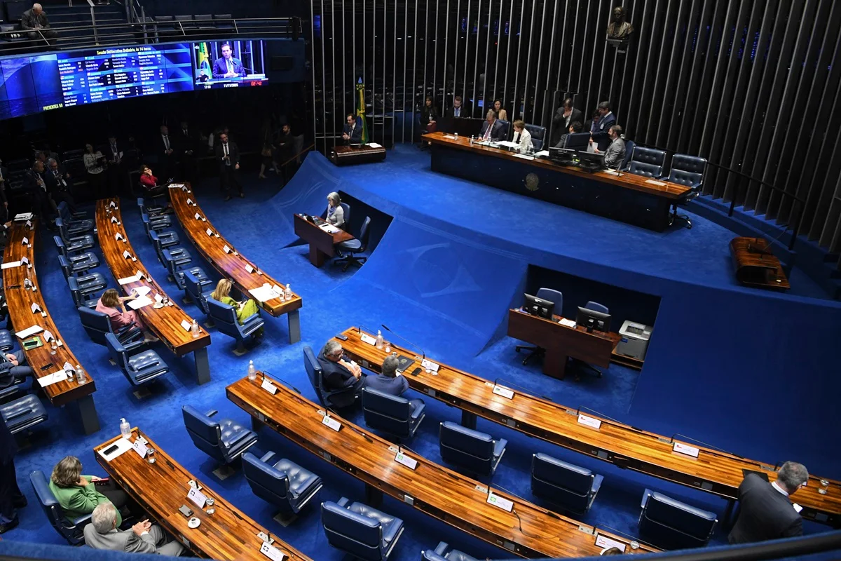 Senado deve votar nesta quarta ampliação da licença-paternidade para 20 dias