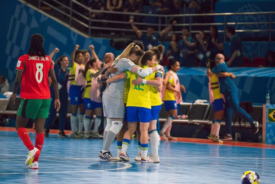 É do Brasil! Seleção feminina conquista 1º Mundial de Futsal