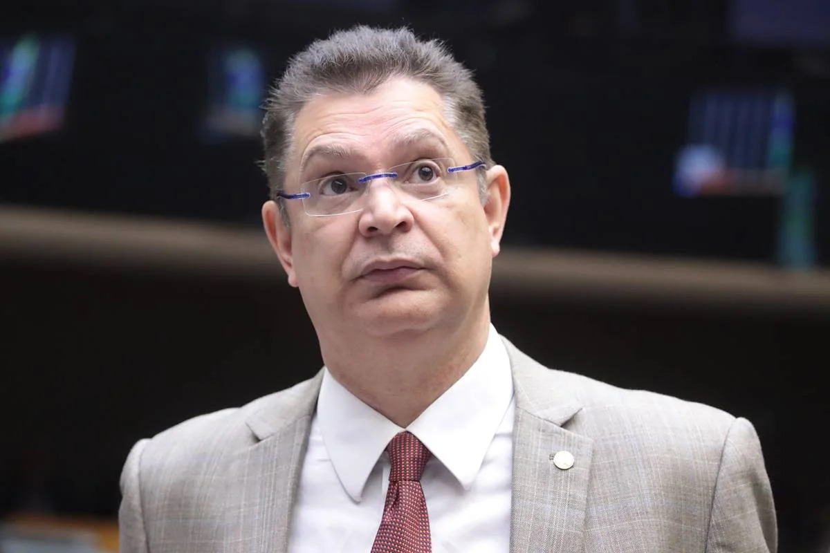 Sóstenes Cavalcante diz que dinheiro apreendido pela PF é de ‘venda de imóvel’