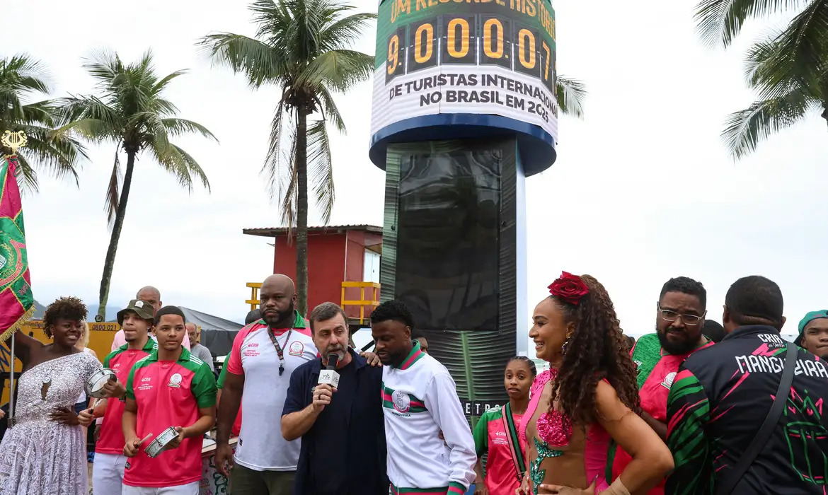 Turismo: Brasil tem recorde de 9 milhões de visitantes em 2025