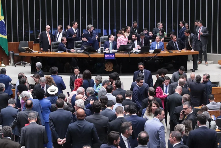 Ministérios ligados ao Centrão lideram aumento de verbas no Orçamento de 2026