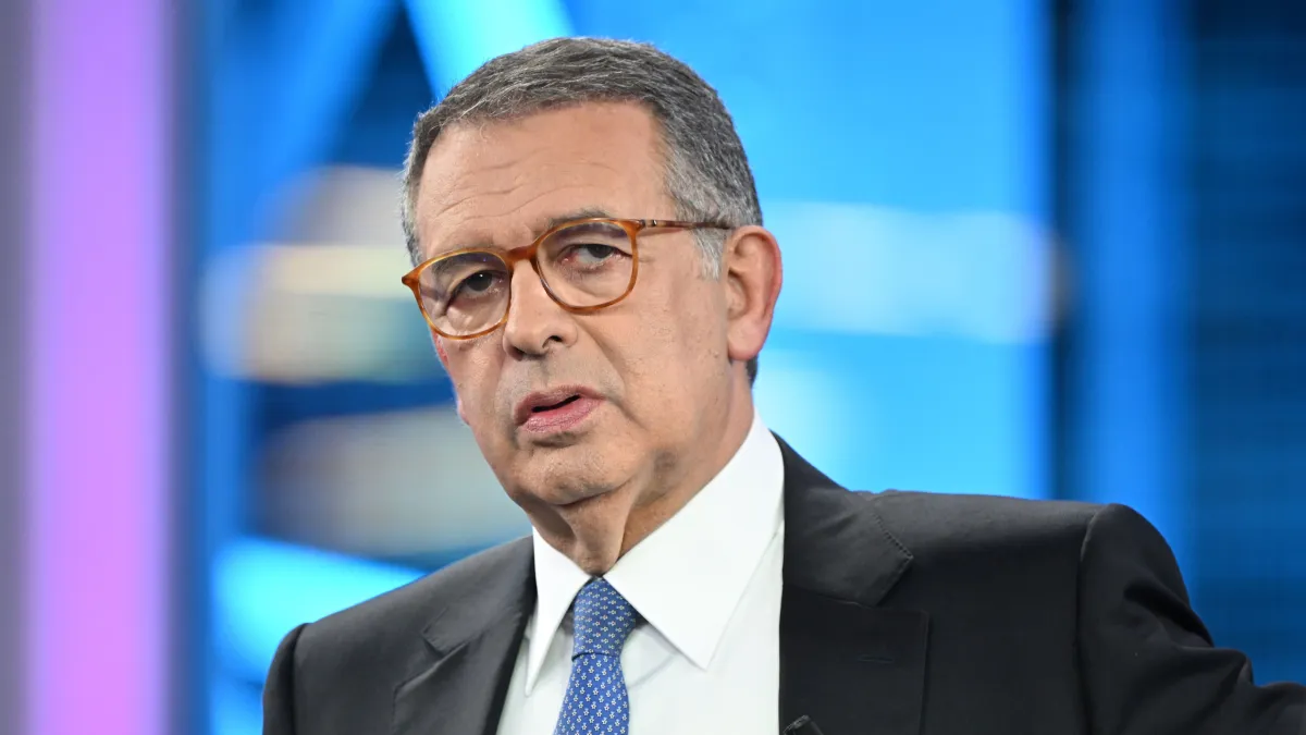 Contra previsões, socialista aparece na frente de rival da extrema direita no 1º turno das eleições em Portugal