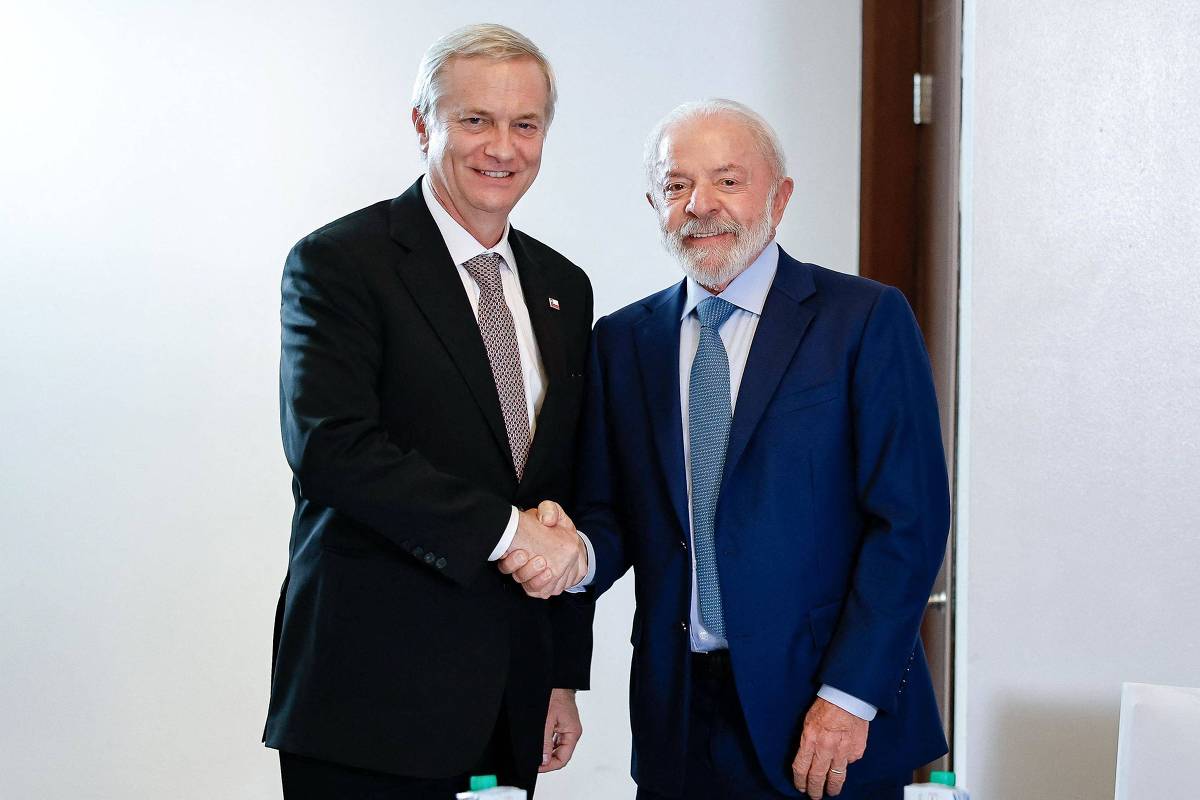 Lula cancela ida à posse de Kast no Chile após Flávio confirmar presença