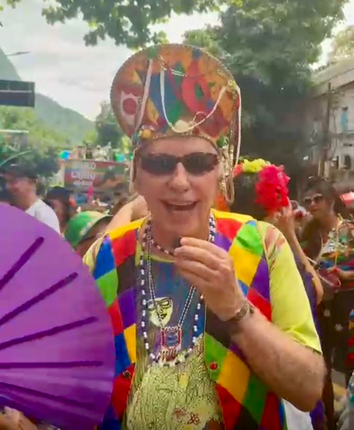 Vídeo: Carlos Minc celebra despedida do Suvaco do Cristo e revive memória de resistência no carnaval