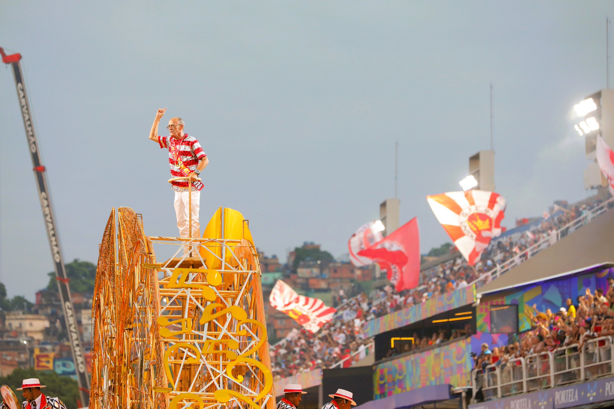 Noite das Campeãs reafirma identidades e consagra Viradouro com desfile quase irrepreensível