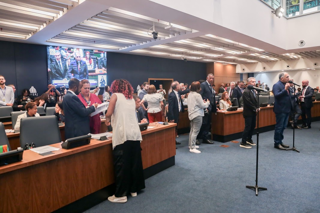 Deputados retomam votações de homenagens e destravam pauta na Assembleia