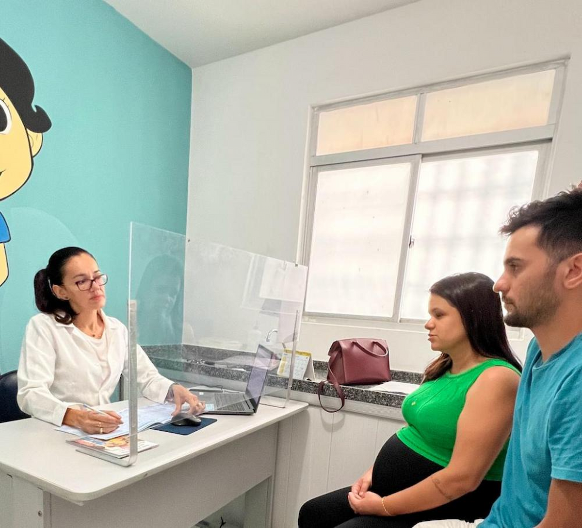 Alerj aprova projeto para incluir pais no pré-natal