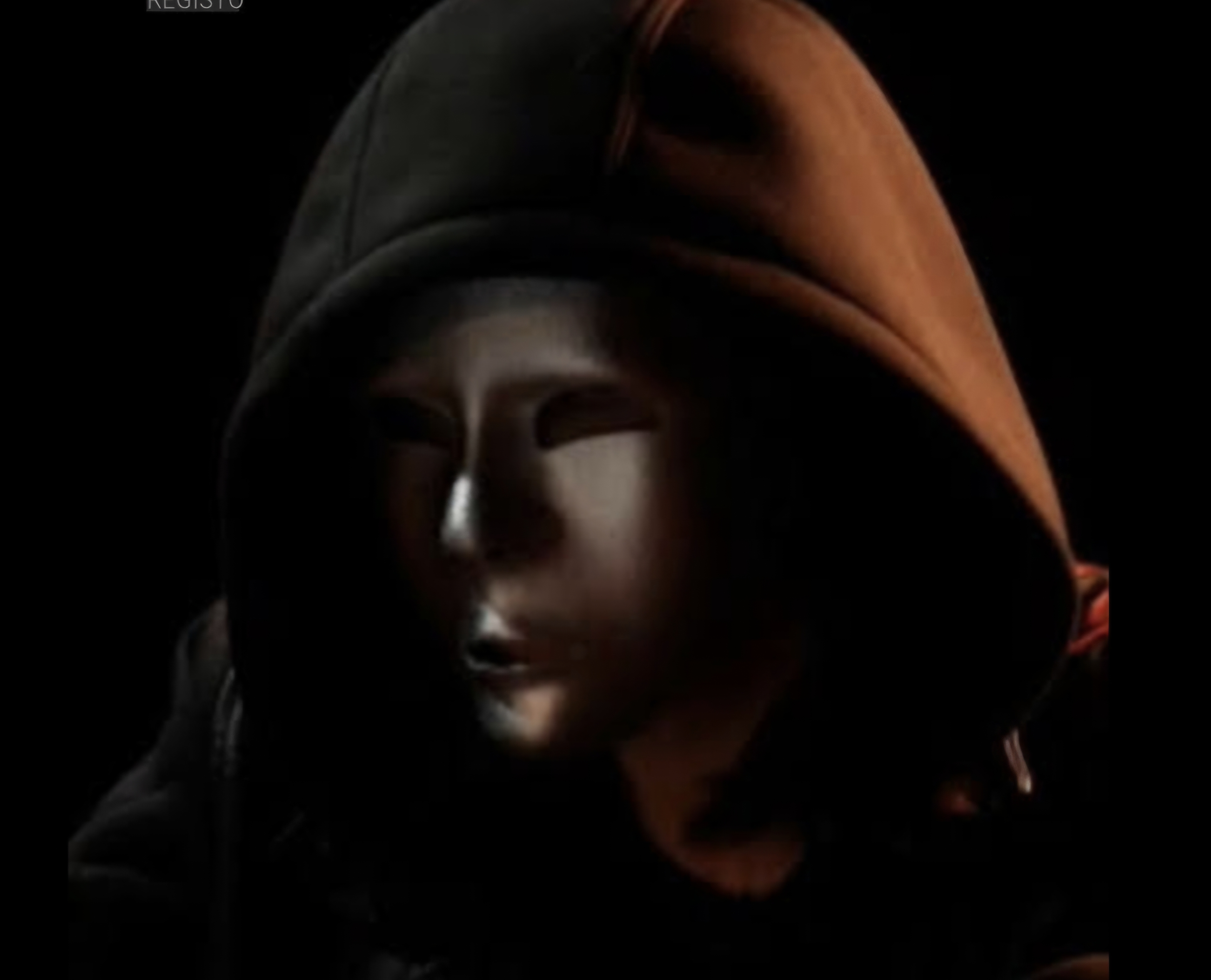 Polícia apreende adolescente que usava web para coagir outros a práticas sexuais e automutilação