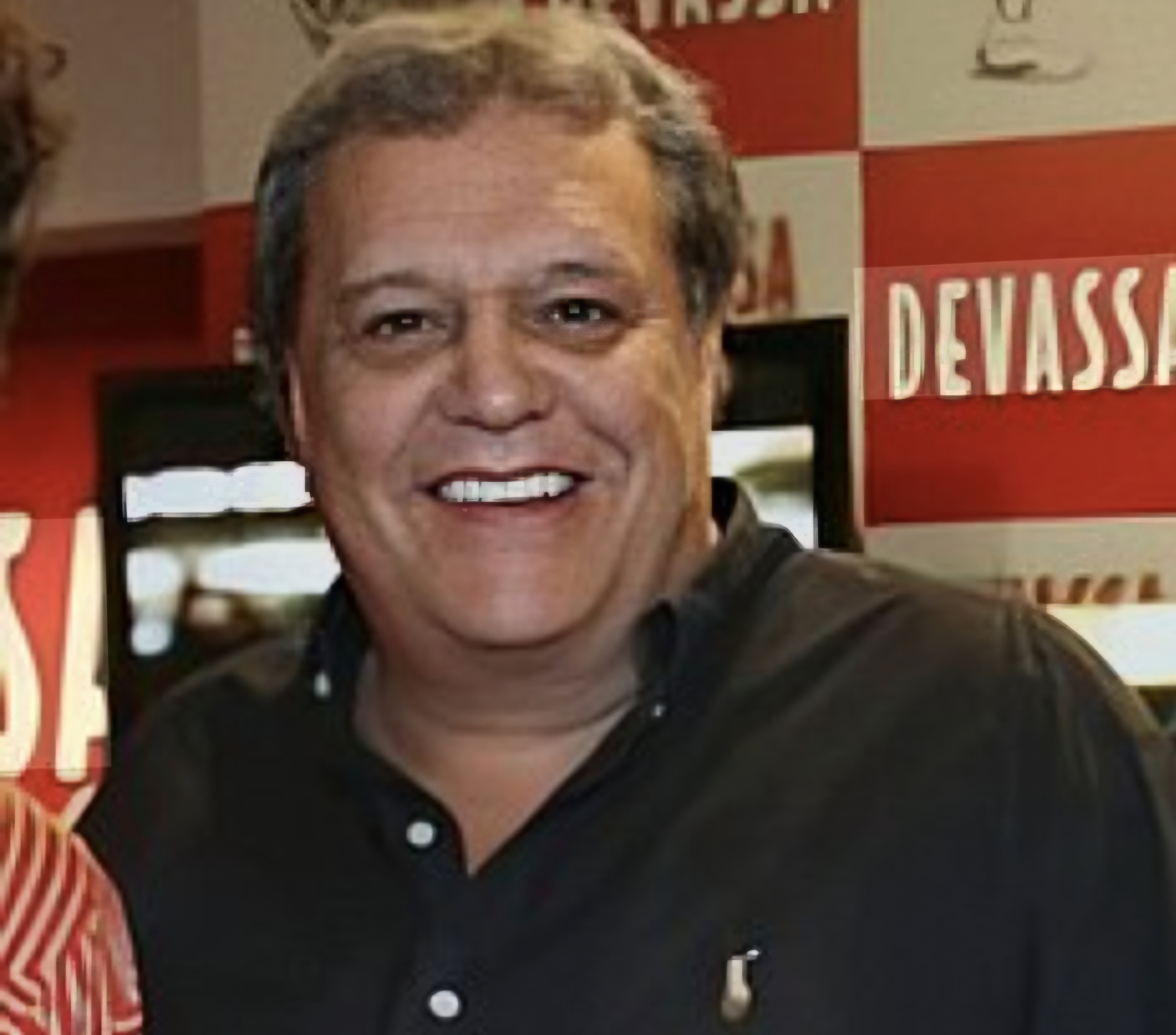 Morre Dennis Carvalho, ícone da TV brasileira, aos 78 anos