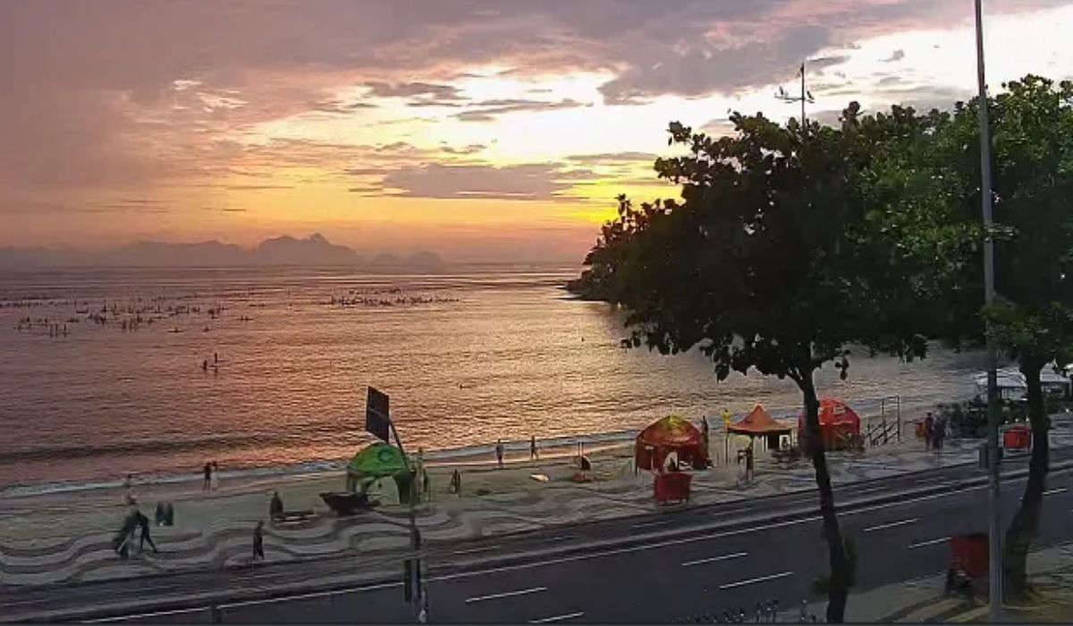 Calor dá trégua e frente fria mantém tempo instável no fim de semana