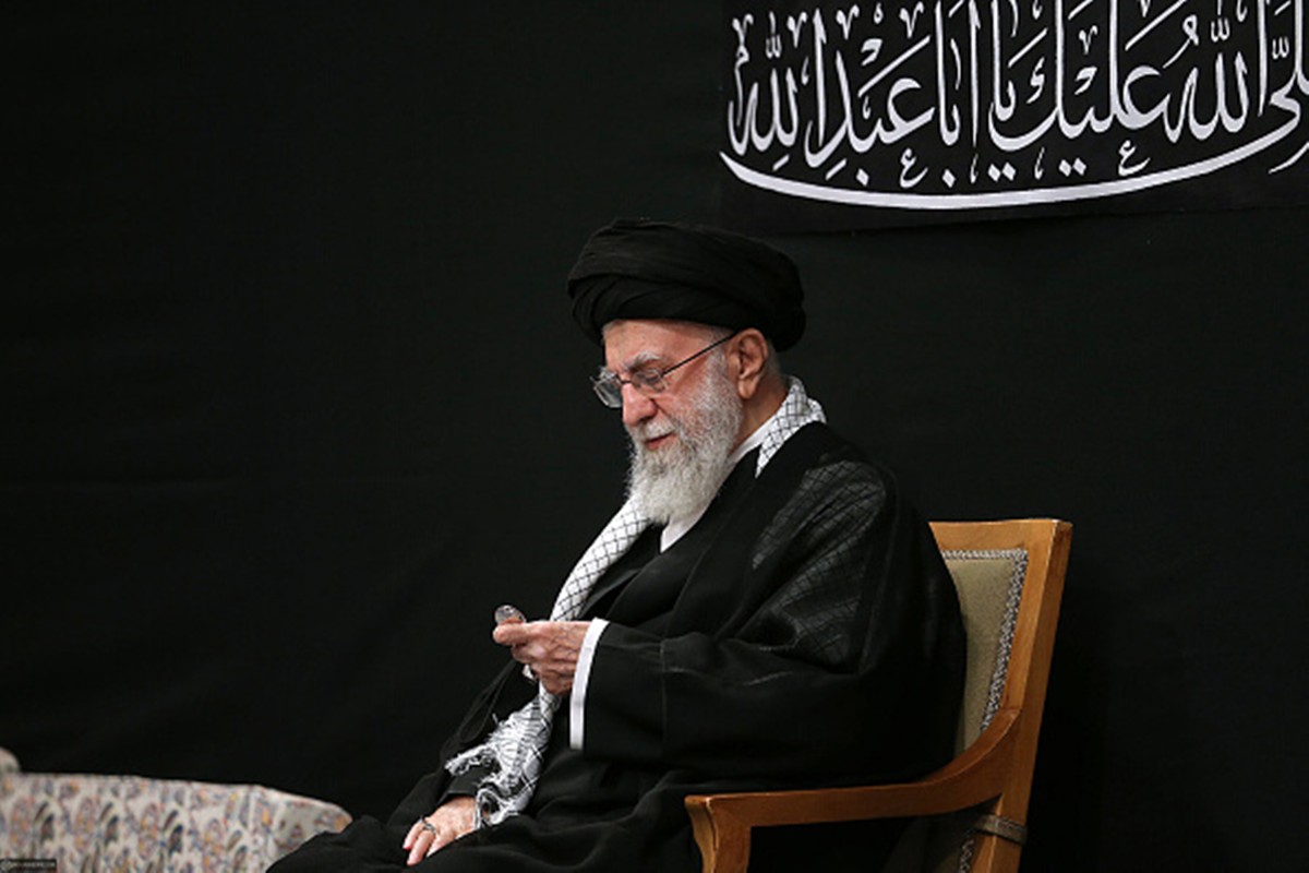 Mídia oficial do Irã confirma morte de Ali Khamenei após ataques de EUA e Israel