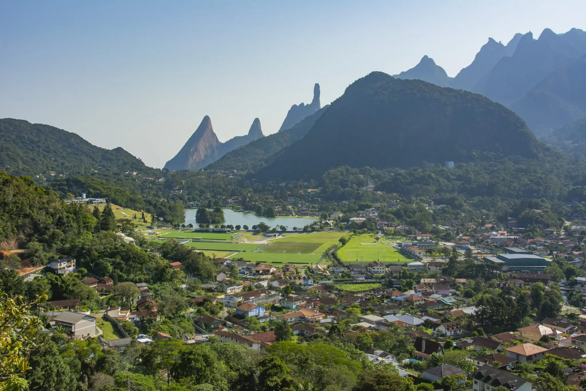 Conselho de Arquitetura pede anulação de lei que autoriza prédios de 20 andares em Teresópolis