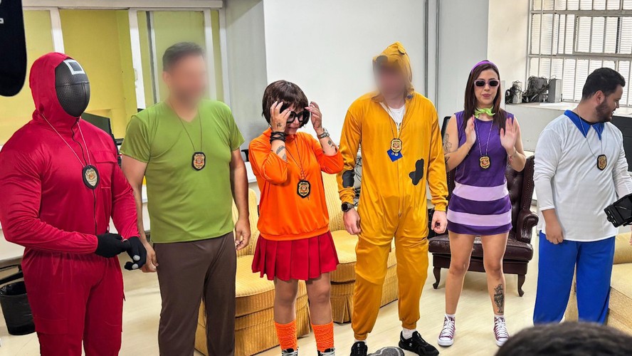 Com fantasias do Scooby-Doo, policiais prendem trio por furto durante bloco de Carnaval em SP