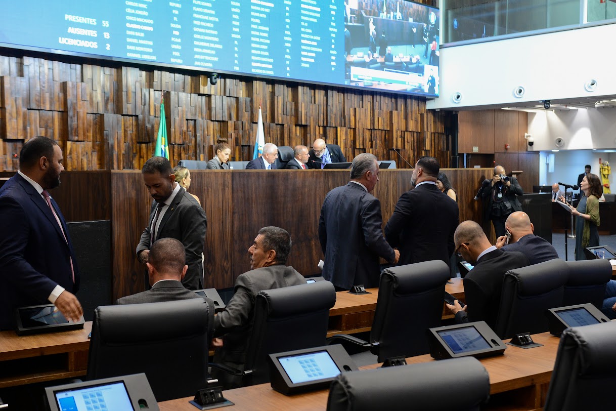 Debate sobre regras da eleição indireta expõe divergências na Assembleia