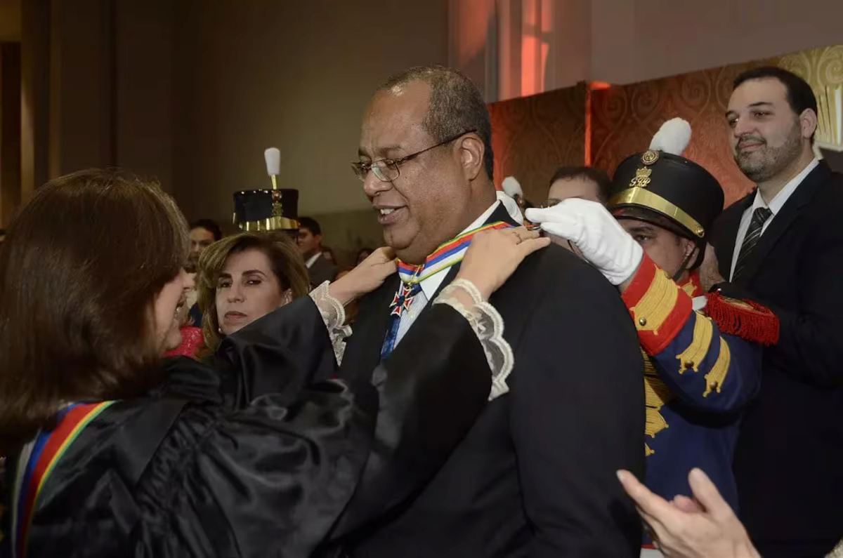 CNJ apreende celular e e-mails de desembargador do TJ do Rio em investigação sobre suspeita de propina