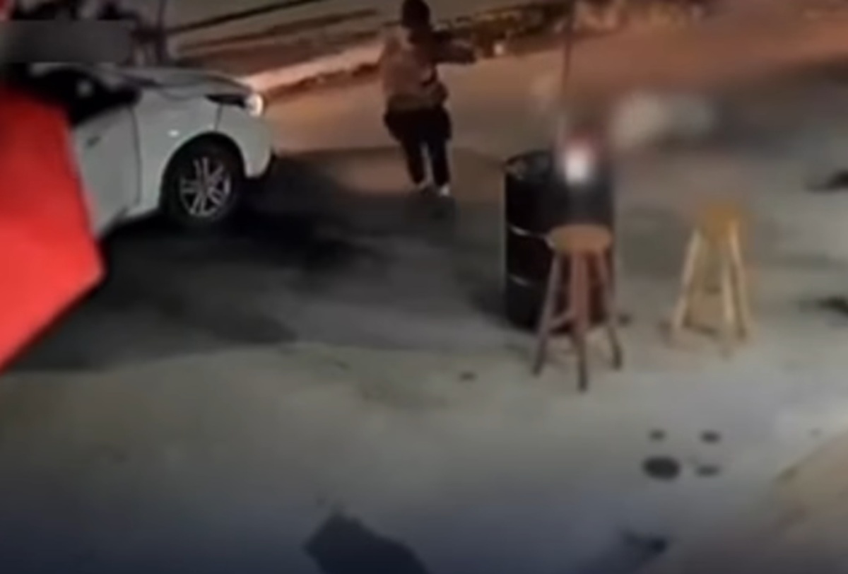 Vídeo flagra execução em frente a bar em Japeri