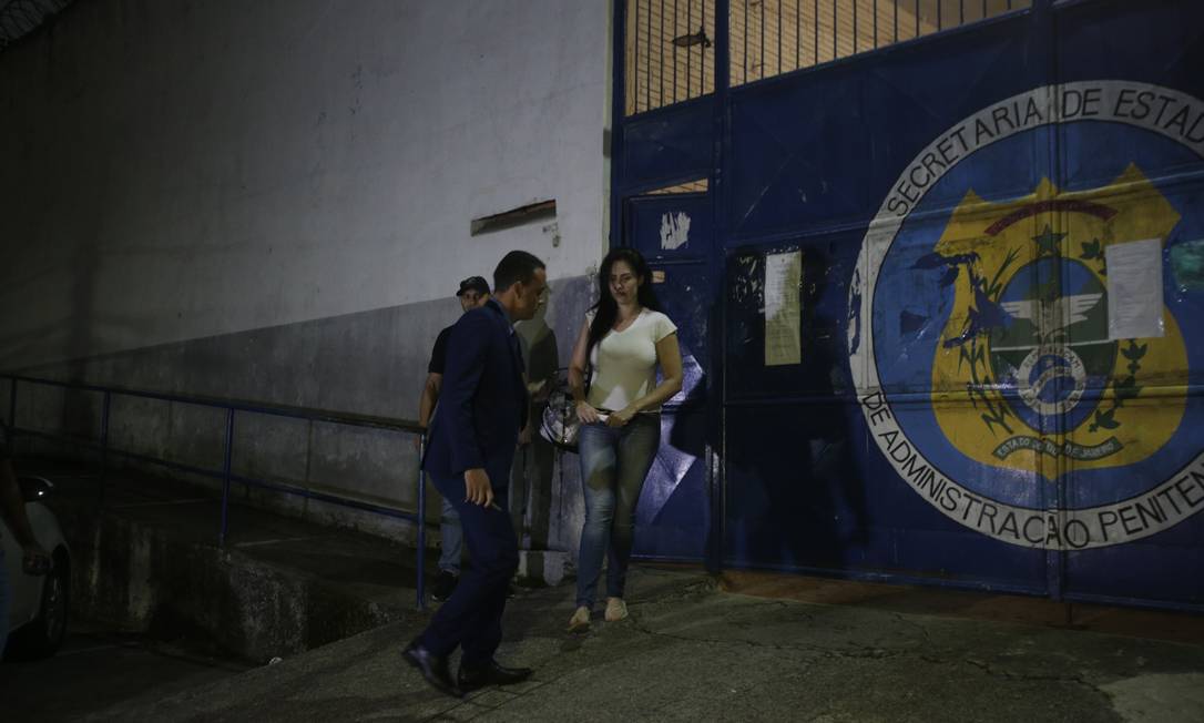 Monique Medeiros deixa prisão após decisão da Justiça no julgamento do caso Henry Borel