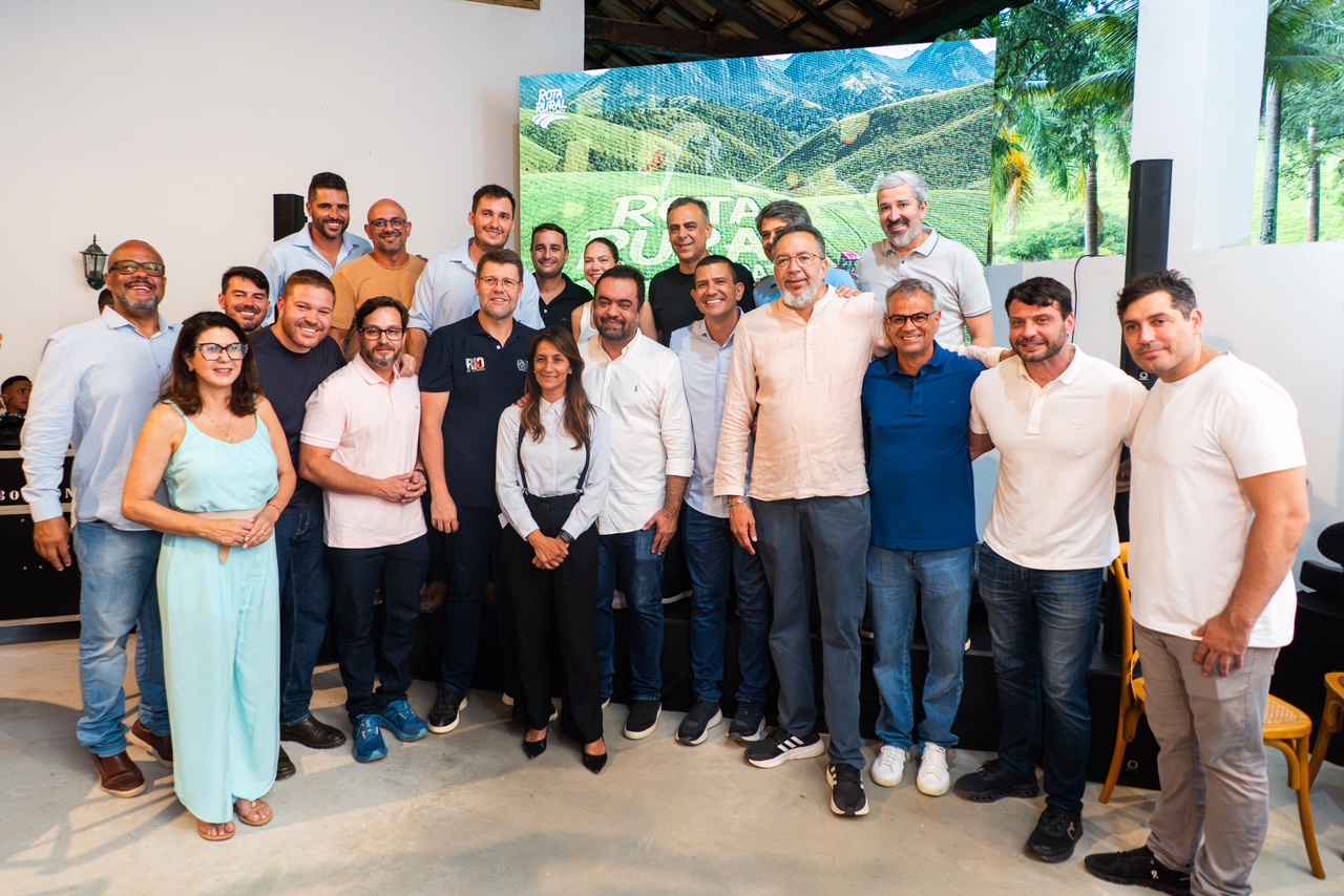 Articulado por Tutuca, encontro reúne Castro, Canela e prefeitos para organizar palanque de Douglas Ruas no interior