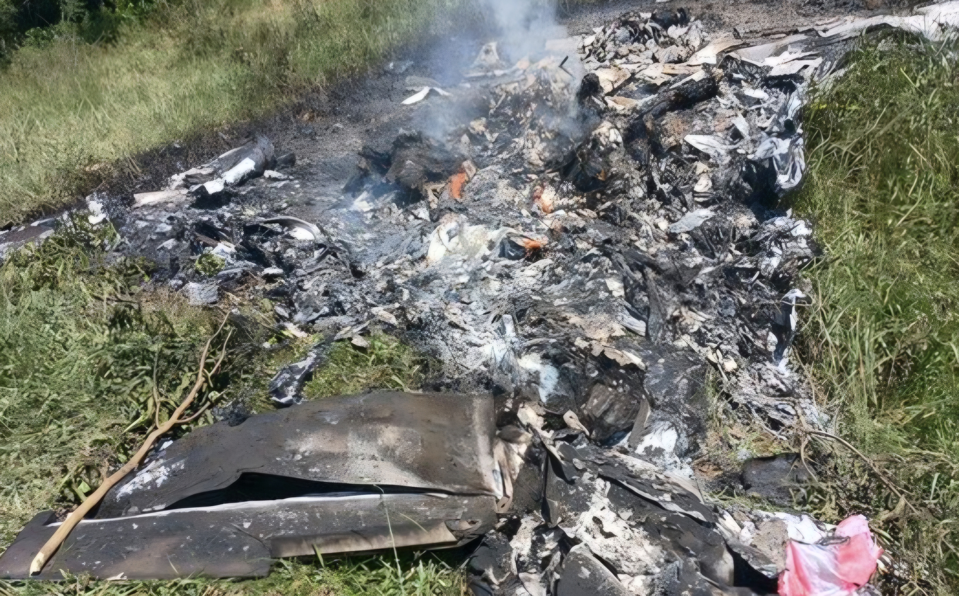 Avião de pequeno porte cai em Rio Claro e mata pai e filho