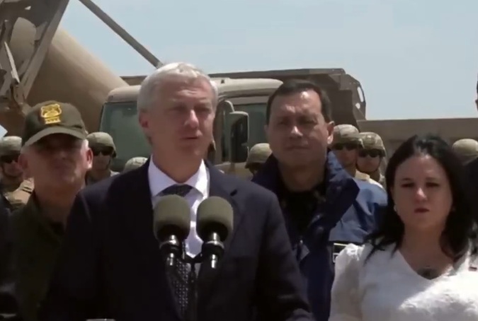 Presidente do Chile anuncia construção de muro na fronteira com o Peru