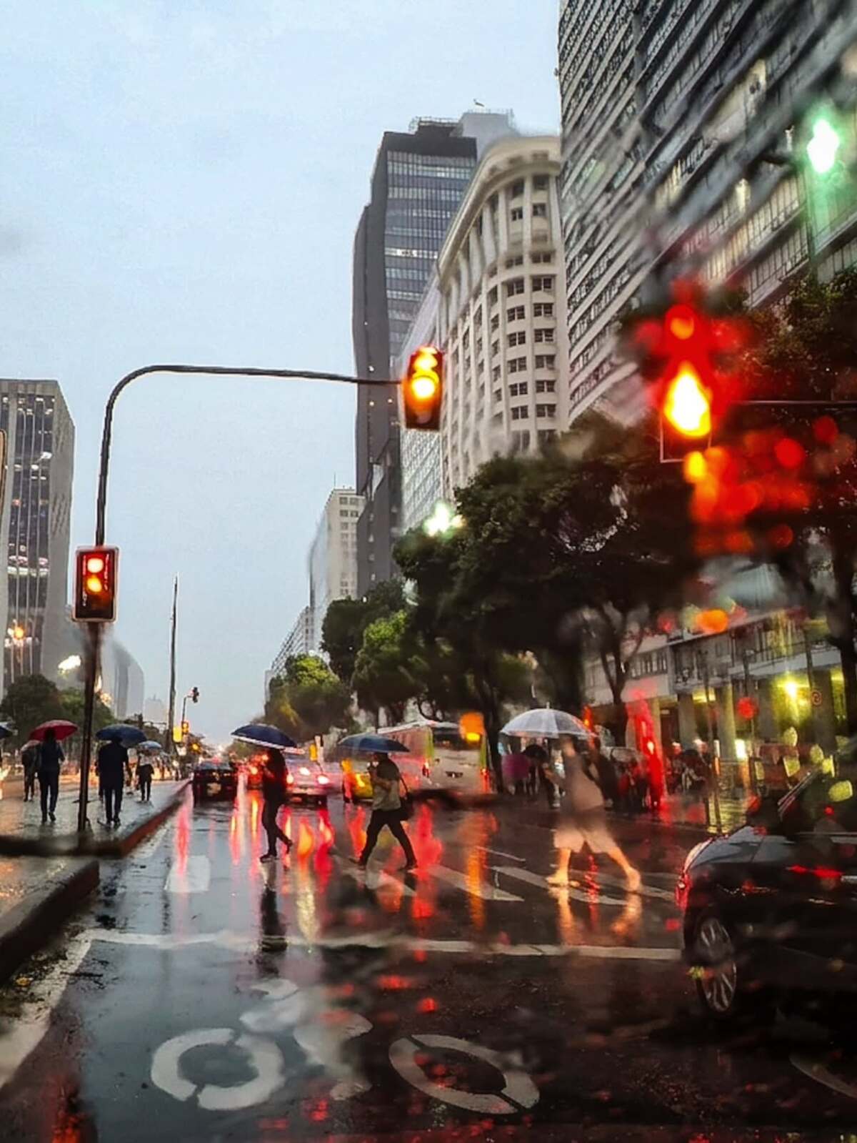 Rio terá sexta com pancadas de chuva; veja previsão do fim de semana