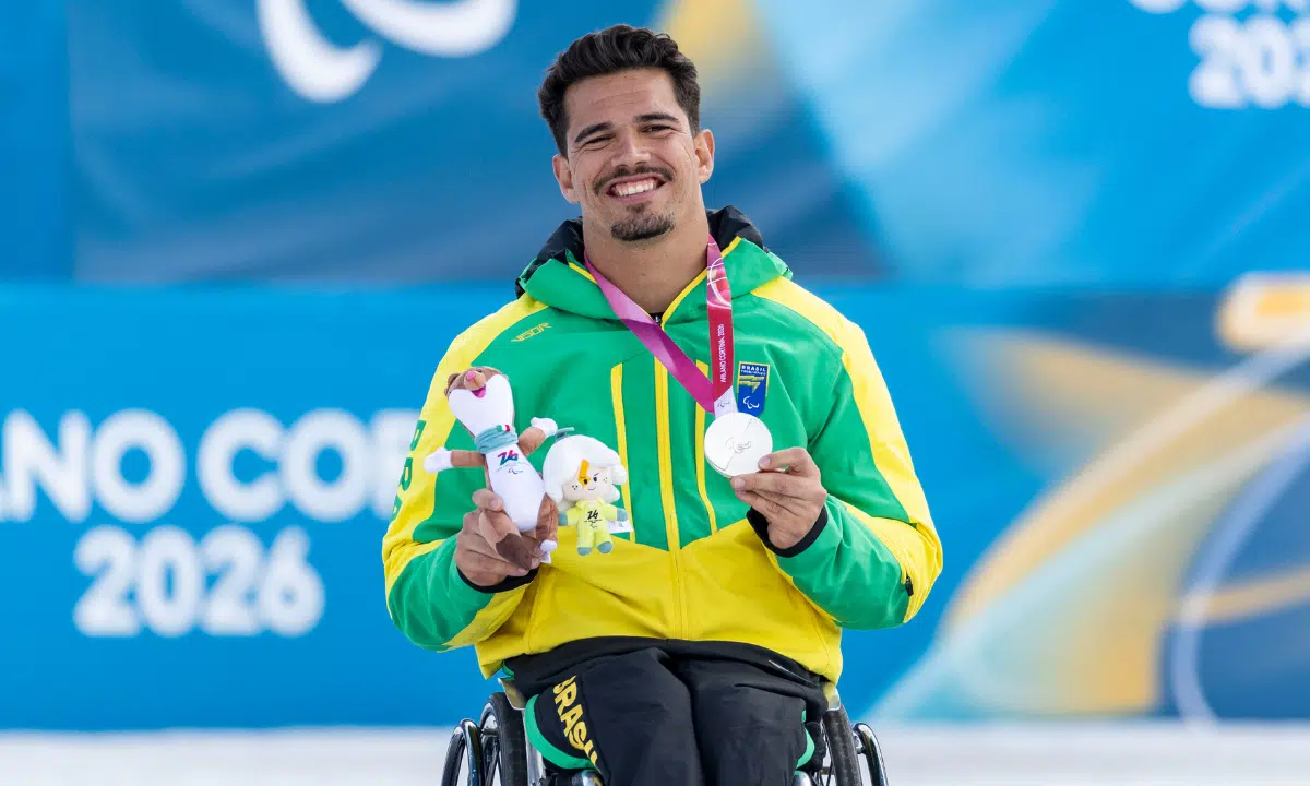 Brasil conquista primeira medalha da história nas Paralimpíadas de Inverno