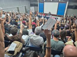 Docentes da Uerj aprovam greve após uma década sem paralisações