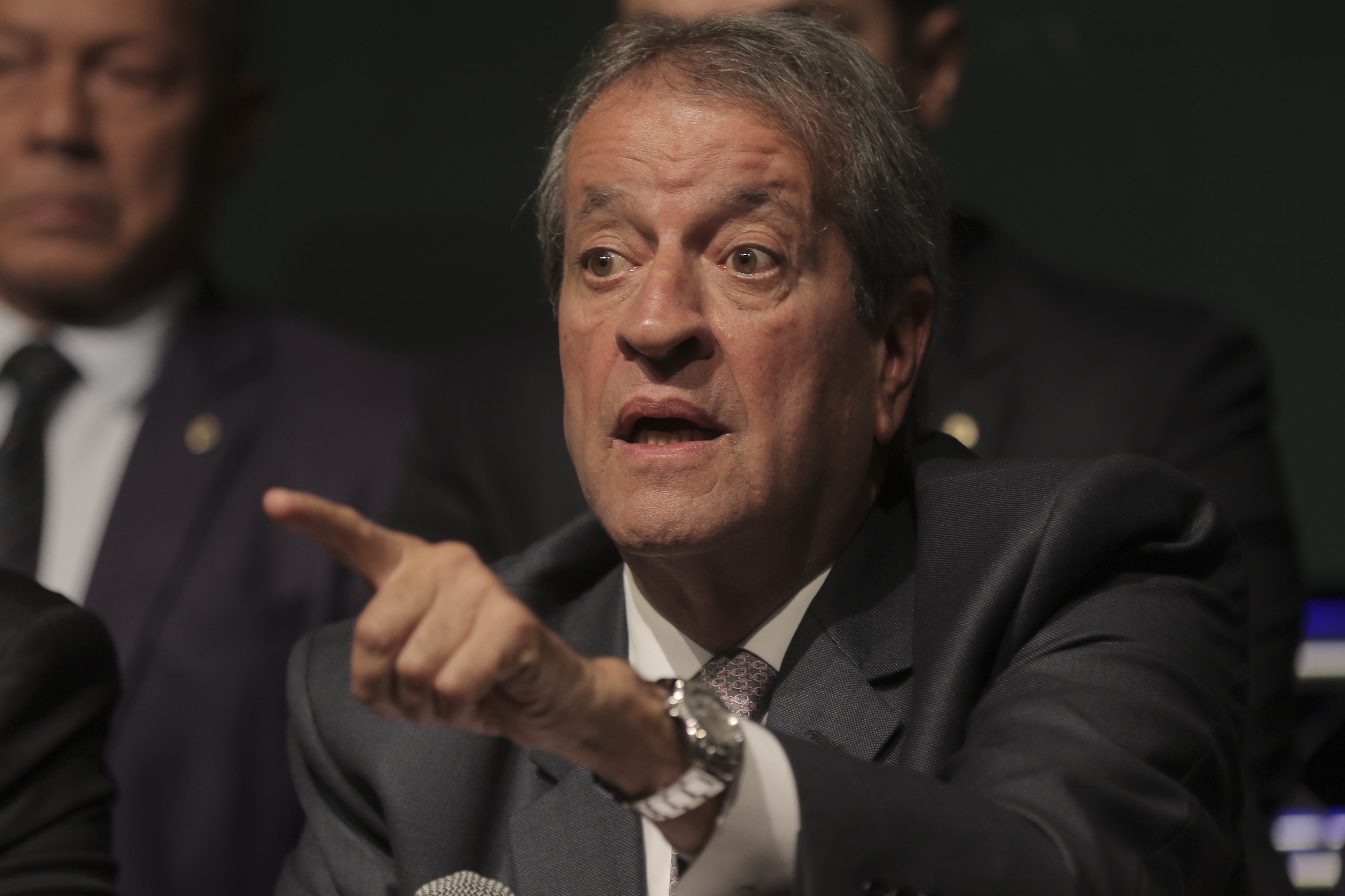 Ex-ministro de Bolsonaro acusa Valdemar de corrupção; presidente do PL diz que vai processá-lo