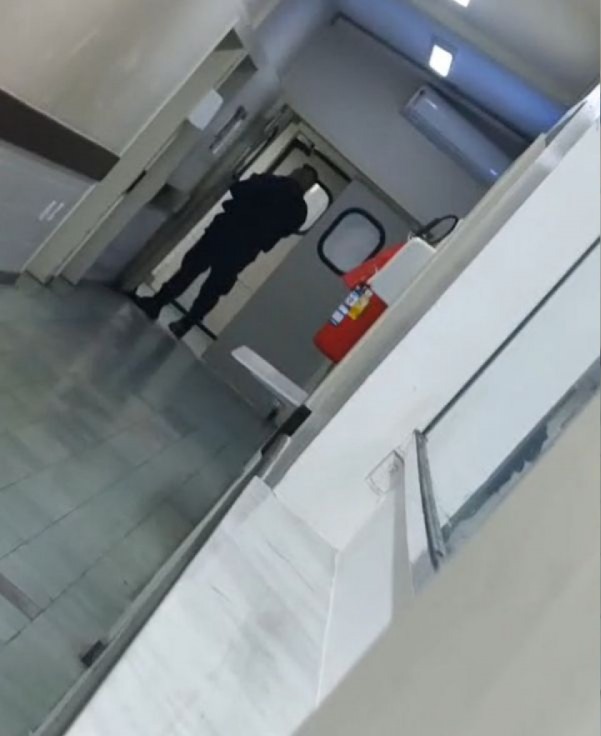 PM faz buscas após tentativa de invasão a hospital em Curicica. Vídeo