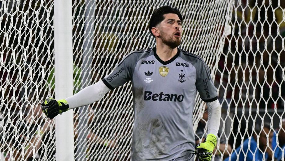 Fla vence o Flu com Rossi nos pênaltis, conquista o tricampeonato e o 40º Carioca