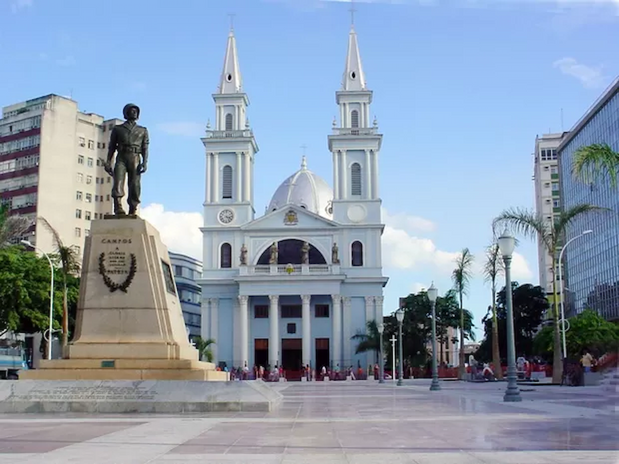 Disputa eleitoral redesenha alianças em Campos e amplia concorrência por vagas no Legislativo