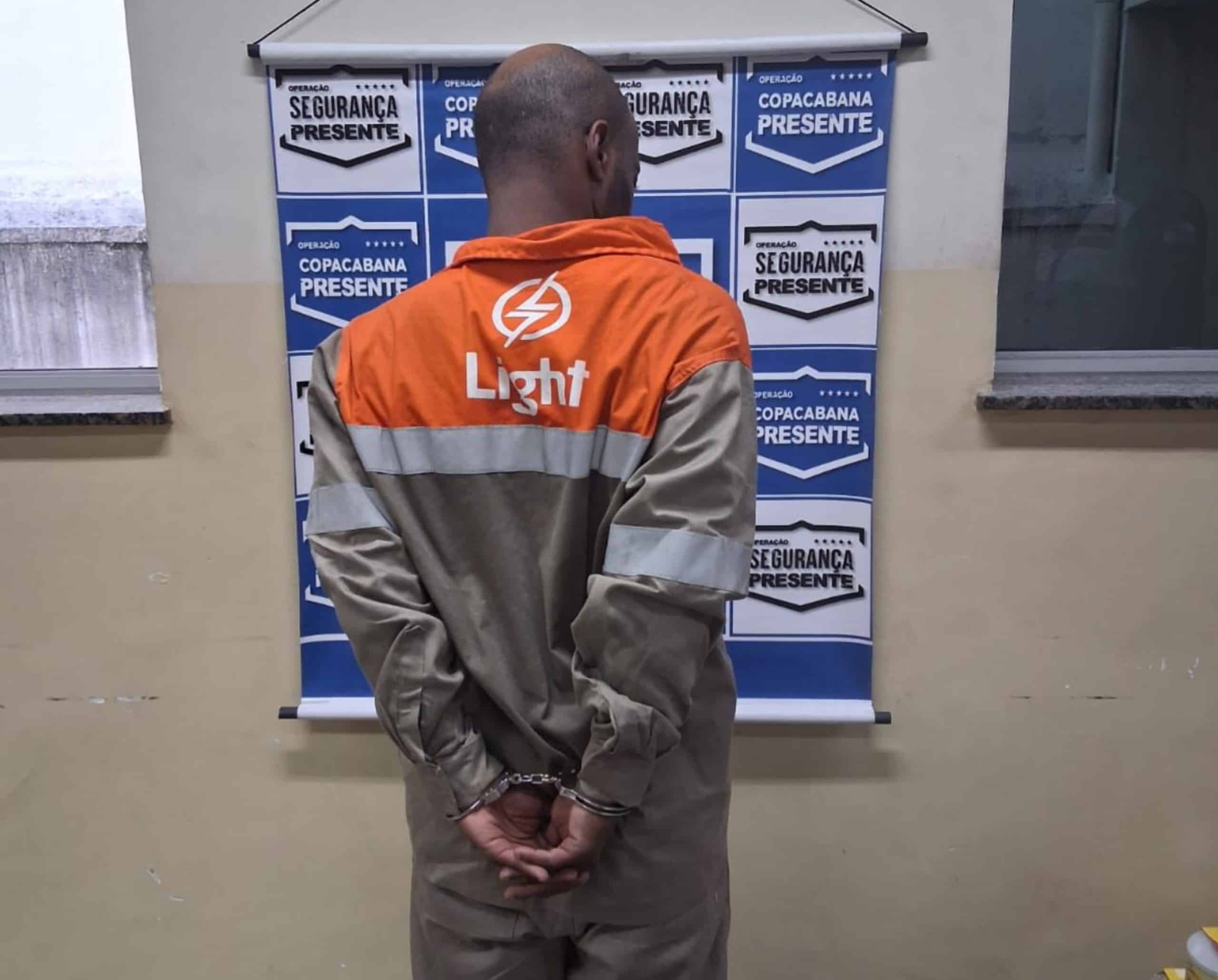Falso funcionário da Light é preso após furto em supermercado de Copacabana