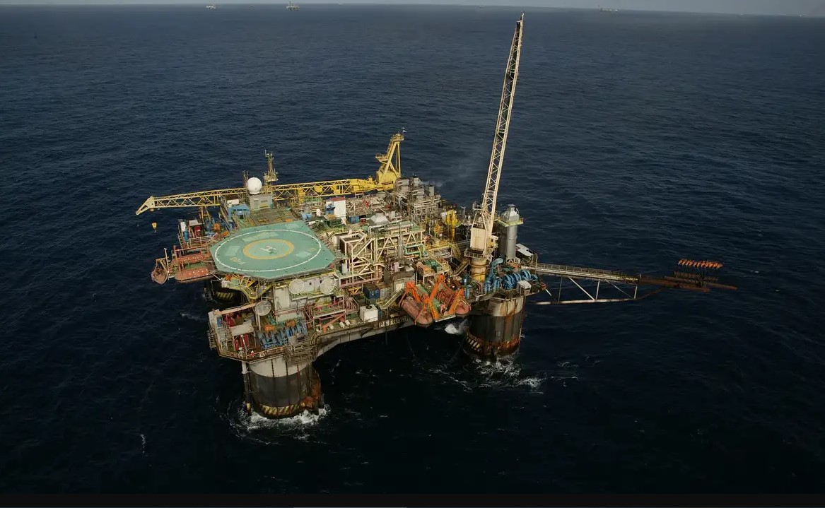 Prefeitos se reúnem em Cabo Frio para discutir julgamento no STF sobre distribuição dos royalties