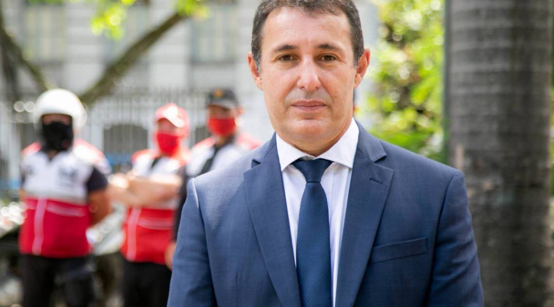 Ricardo Couto demite diretor financeiro da Cedae que teria flexibilizado regras para aplicação no Banco Master