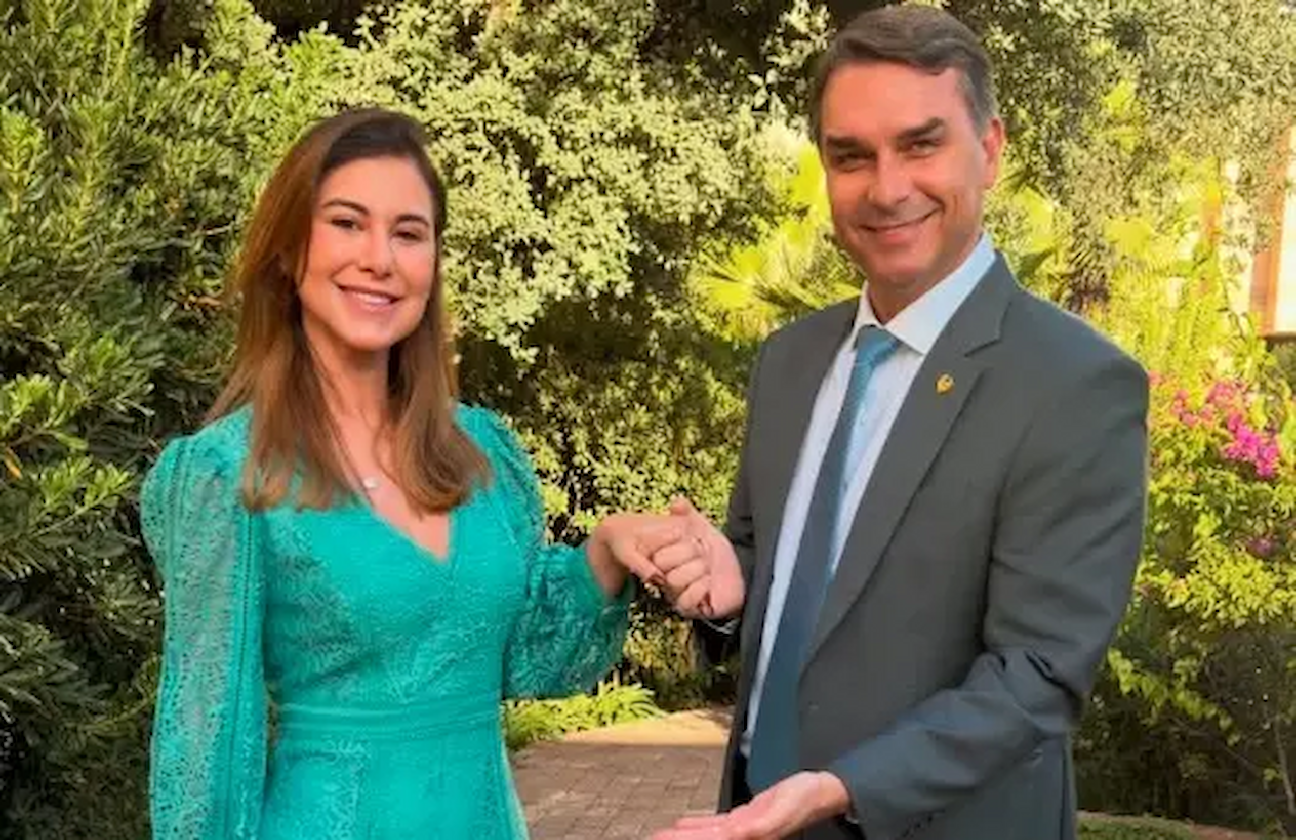 Flávio Bolsonaro promete ampliar espaço feminino e reduzir militares no governo