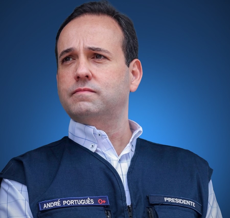 André Português lança pré-candidatura ao governo e mira desgaste do grupo de Cláudio Castro